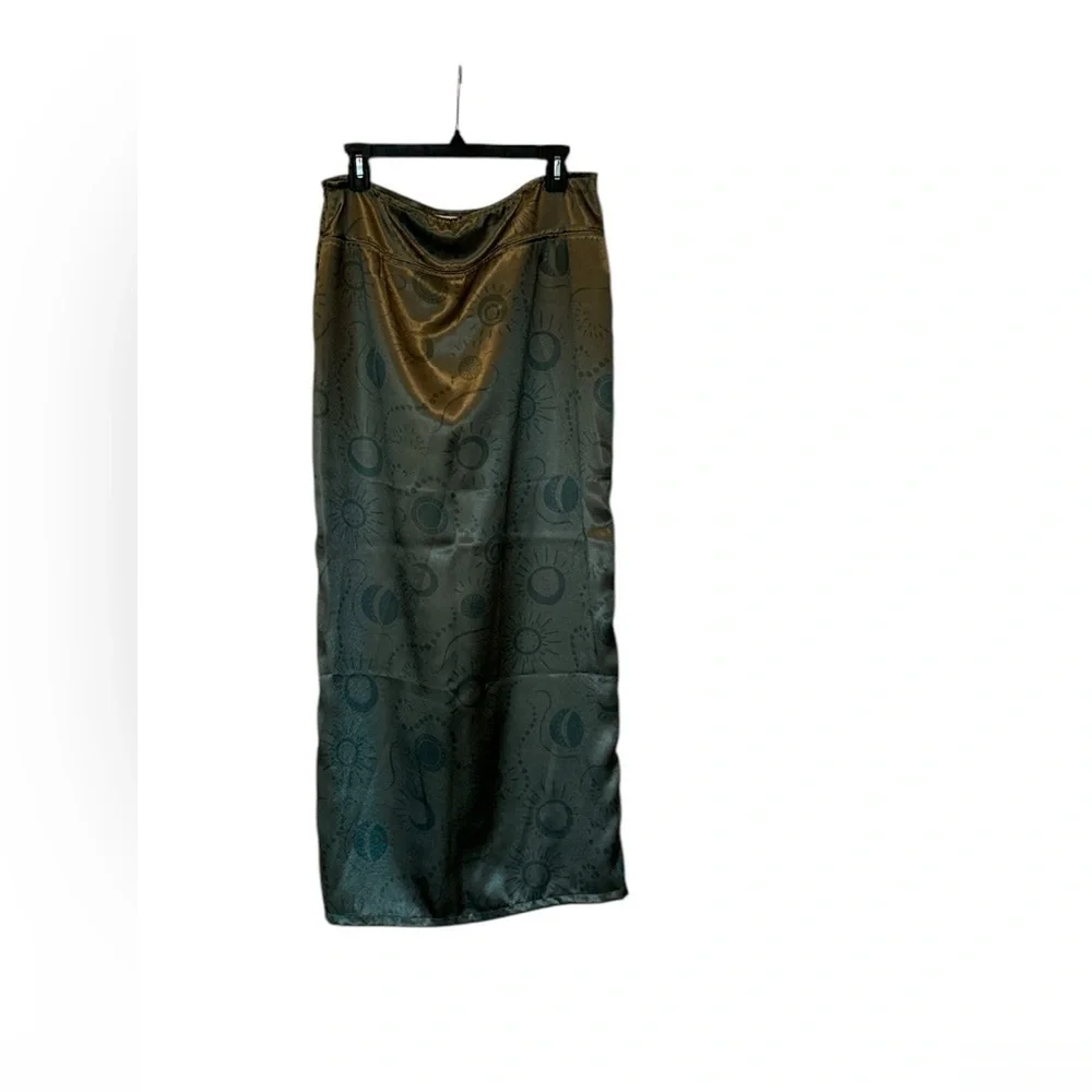 Free People Serena Maxi Skirt Celestial Moon Satin Olive Green Size 8 Astrology